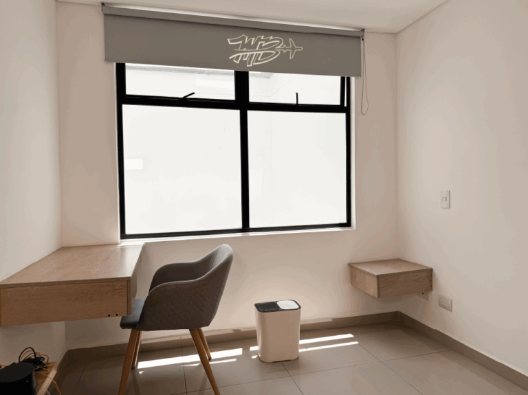 Mesa de trabajo 26